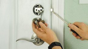 Amber Locksmith Store Glastonbury, CT 860-261-9284 Amber Locksmith Store Glastonbury, CT 860-261-9284